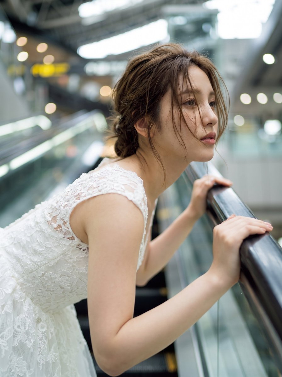 Profile / Avatar - Escalator Dreaming Bride in Osaka Station - Image 2
