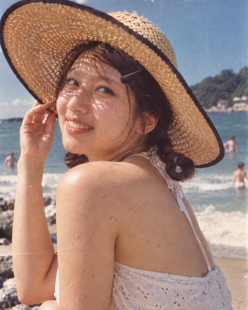 Profile / Avatar - Showa Retro Beach Portrait - Image 1